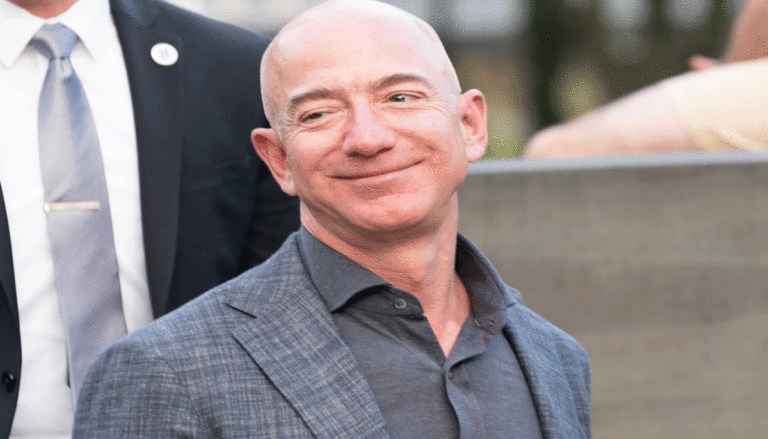 Jeff-Bezos-smiling