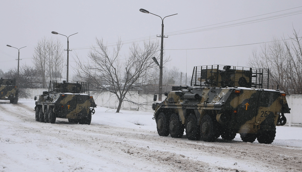 Russian-tanks-driving