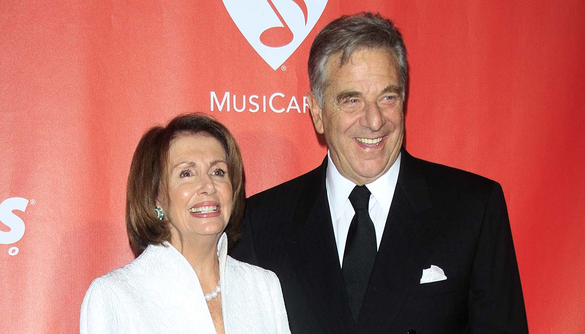 LOS ANGELES - FEB 10: Nancy Pelosi, Paul Pelosi at the Musicares Person of the Year honoring Tom Petty at Los Angeles Convention Center on February 10, 2017 in Los Angeles, CA
