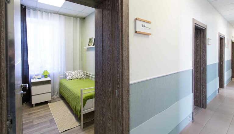 rooms inside of a nursing home