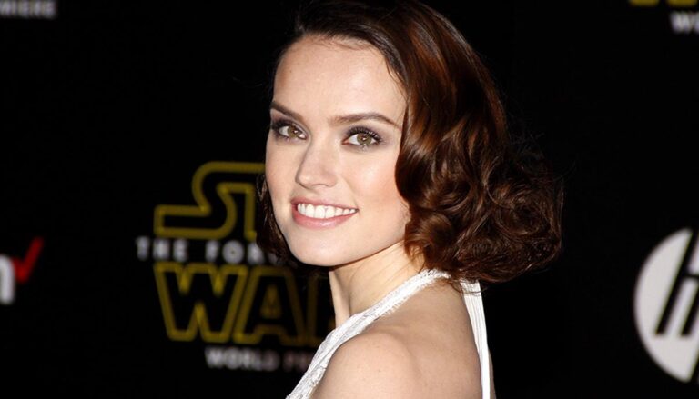Daisy Ridley at the World premiere of 'Star Wars: The Force Awakens' held at the TCL Chinese Theatre in Hollywood, USA on December 14, 2015.